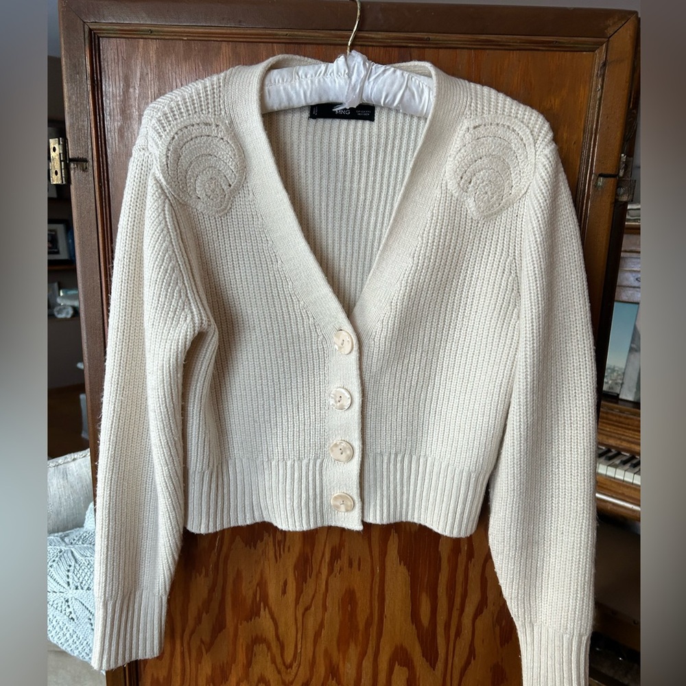Mango Ivory Cardigan. Size XS.